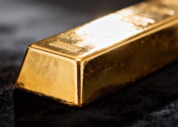 Lingot d'or sur fond sombre