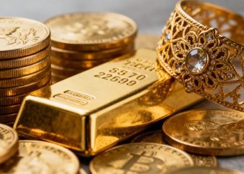 Produits d'investissement en or : pièces, lingots et bijoux.