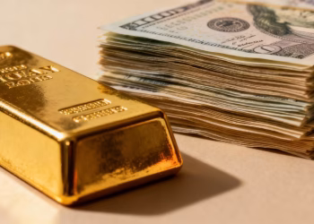 Barre d'or et billets de banque