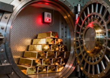 Coffre-fort d'or avec alarmes et systèmes de surveillance.
