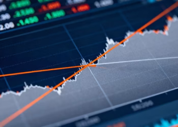 Graphique boursier avec indicateur MACD pour signaux d'achat/vente.