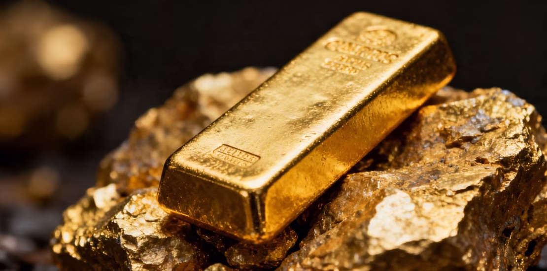 Lingot d'or sur minerai brut