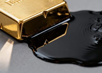 Lingot d'or et pétrole brut
