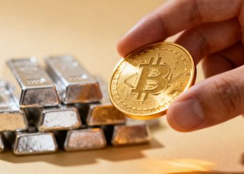 Pièces d'or et d'argent, investissement dans les métaux précieux.