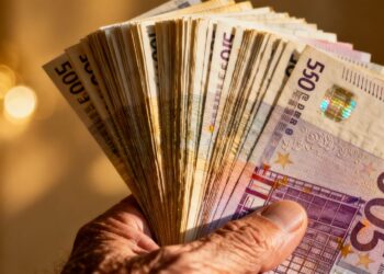 Main argent liquide en euros