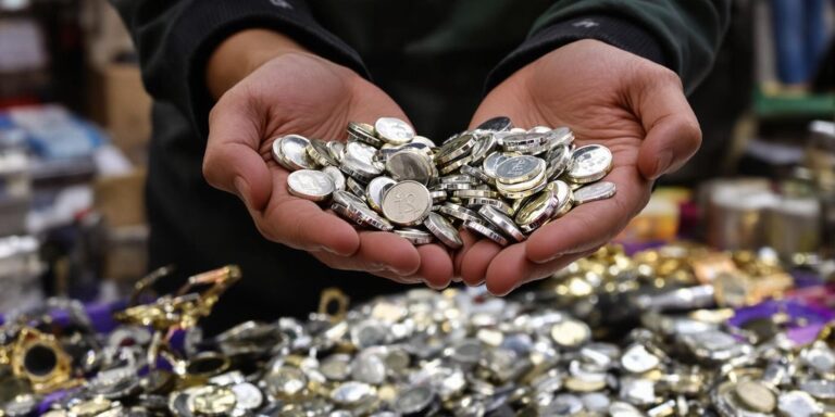 Vente d’argent en foire aux métaux