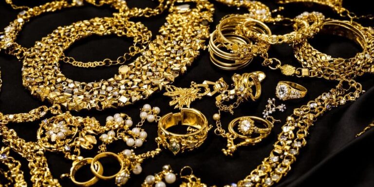 Créer un portfolio de bijoux en or pour attirer clients