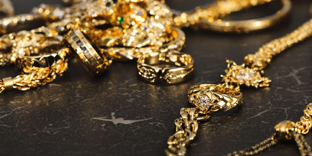 Bijoux or homme : quelles sont les nouveautés