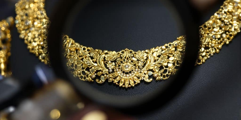 Faire authentifier ses bijoux en or en France