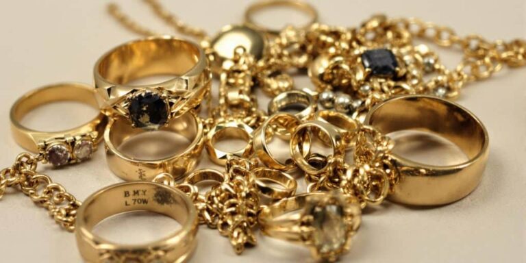 Facteurs qui pourraient diminuer la valeur de mes bijoux en or aux enchères