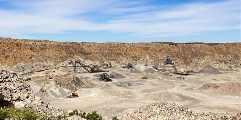 Les implications écologiques de l'extraction de l'argent.​
