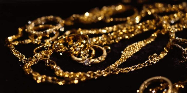 Bijoux en gage : où les déposer pour un prêt rapide