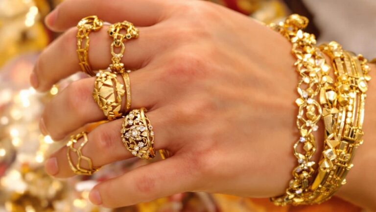 Bijoux or vintage