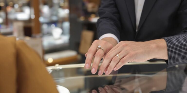 Commission typique prise par les intermédiaires lors de la vente de bijoux