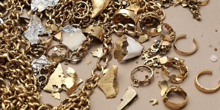 Puis-je vendre des bijoux cassés ou endommagés