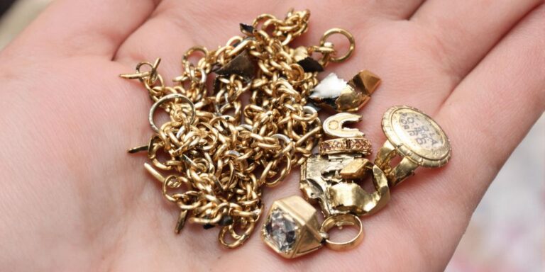 Le Crédit Municipal accepte-t-il les bijoux cassés ou abîmés