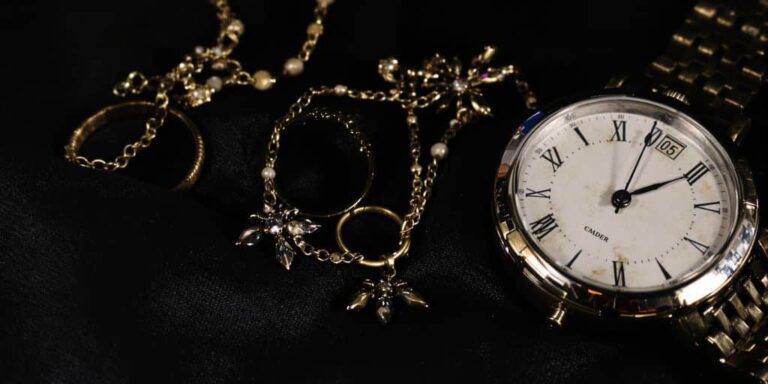 Qu'arrive-t-il aux bijoux d'une personne décédée