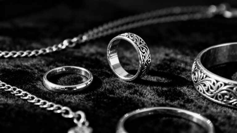 Bijoux en argent : délais de paiement après rachat