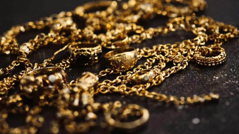 Est taxée la vente de vieux bijoux en or