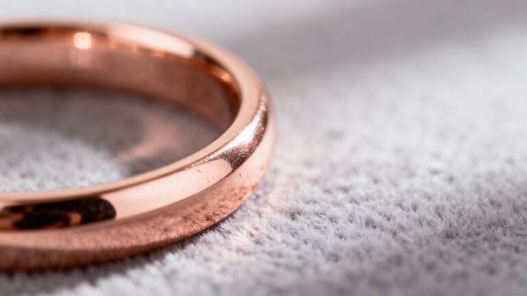 Reconnaître l'or rose véritable