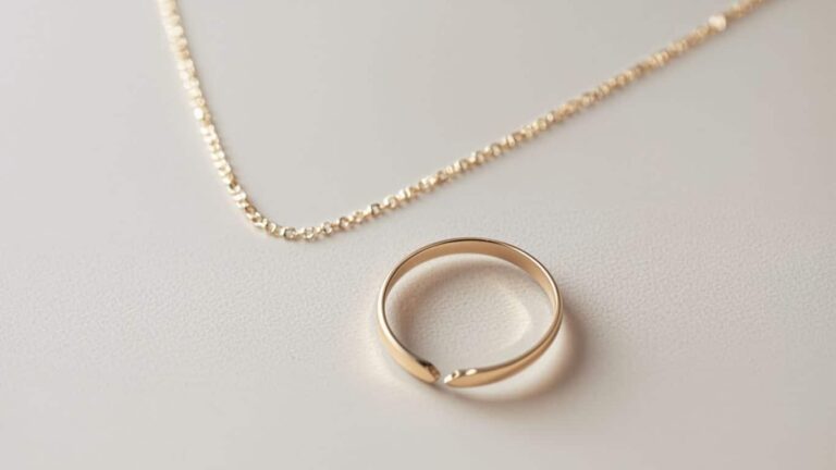 Les bijoux en or minimalistes sont-ils toujours en vogue