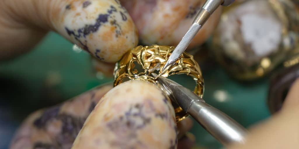 Les bijoux en or peuvent-ils être réparés s'ils sont très abîmés