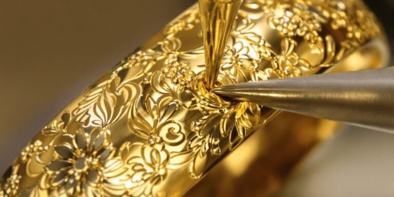 Graver des motifs sur des bijoux en or