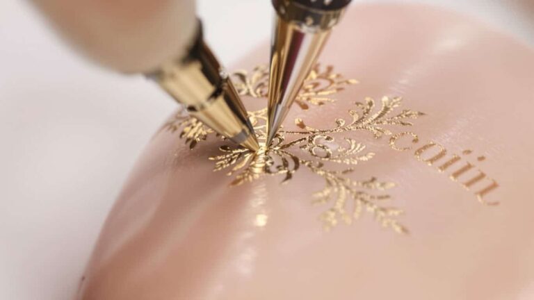 La gravure personnalise-t-elle les bijoux en or