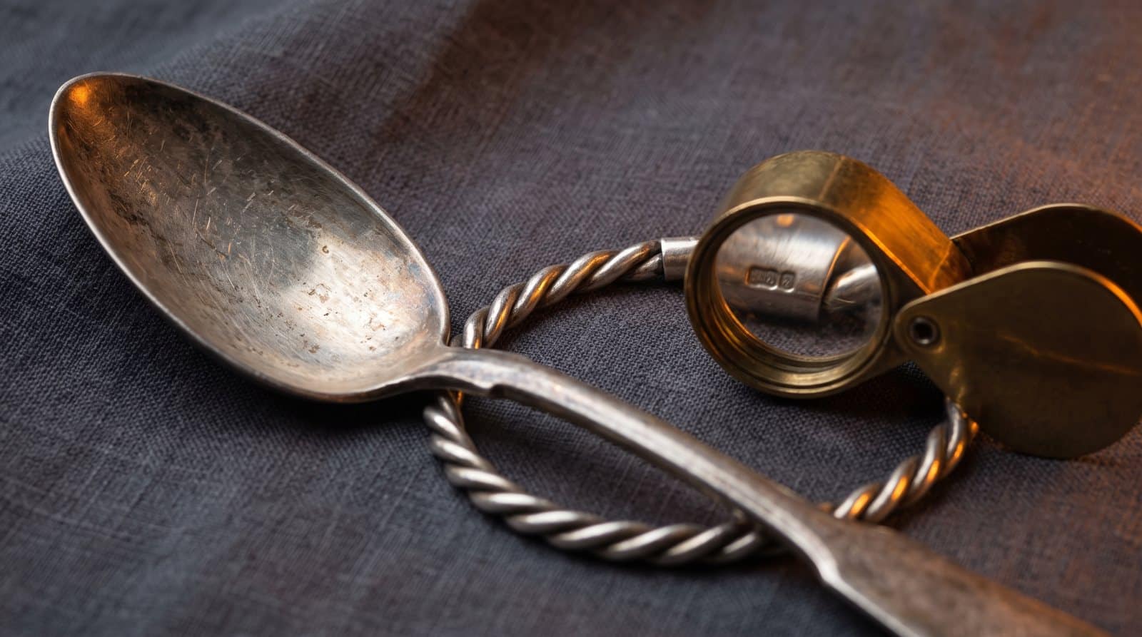 Poinçons pour reconnaître un bijou en argent : le guide complet