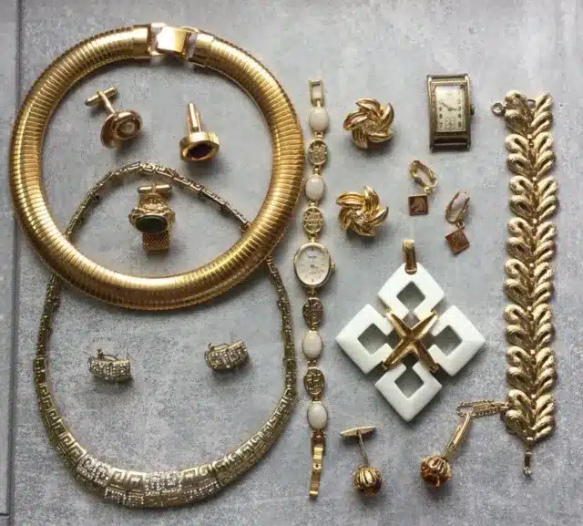 Bijoux anciens en or à vendre