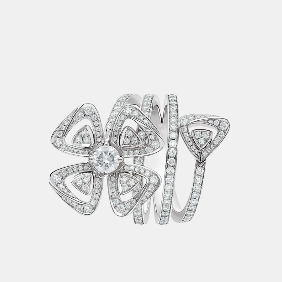 Collier Fiorever Bulgari en or blanc, bijou d’occasion en très bon état