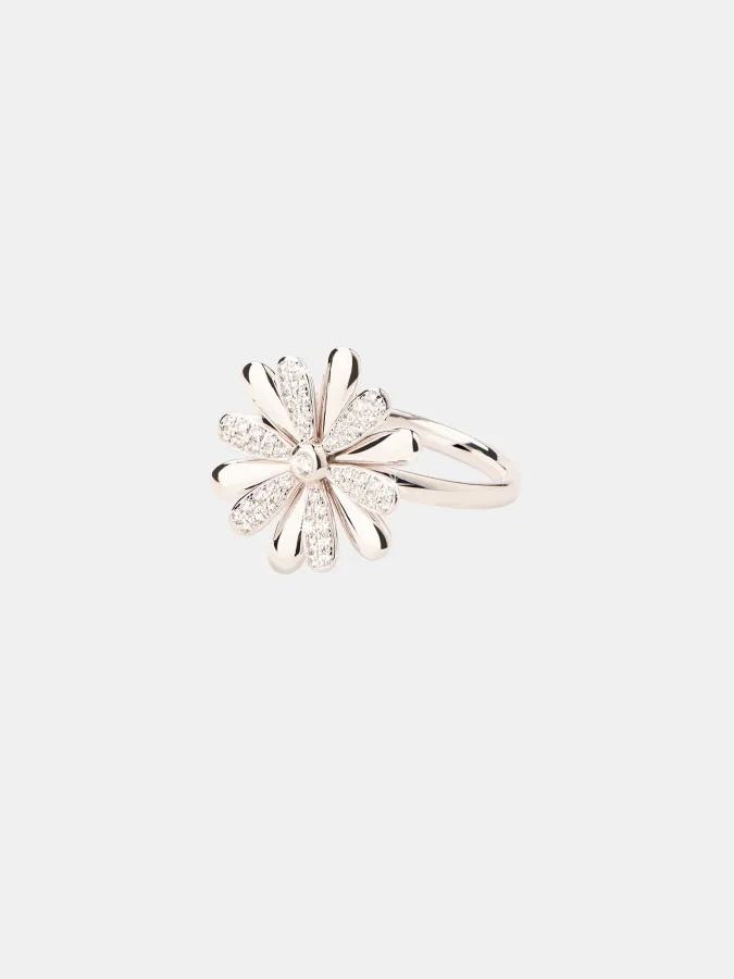 Boucles d'oreilles Flower Poiray Poiray en or blanc, bijou d’occasion en très bon état