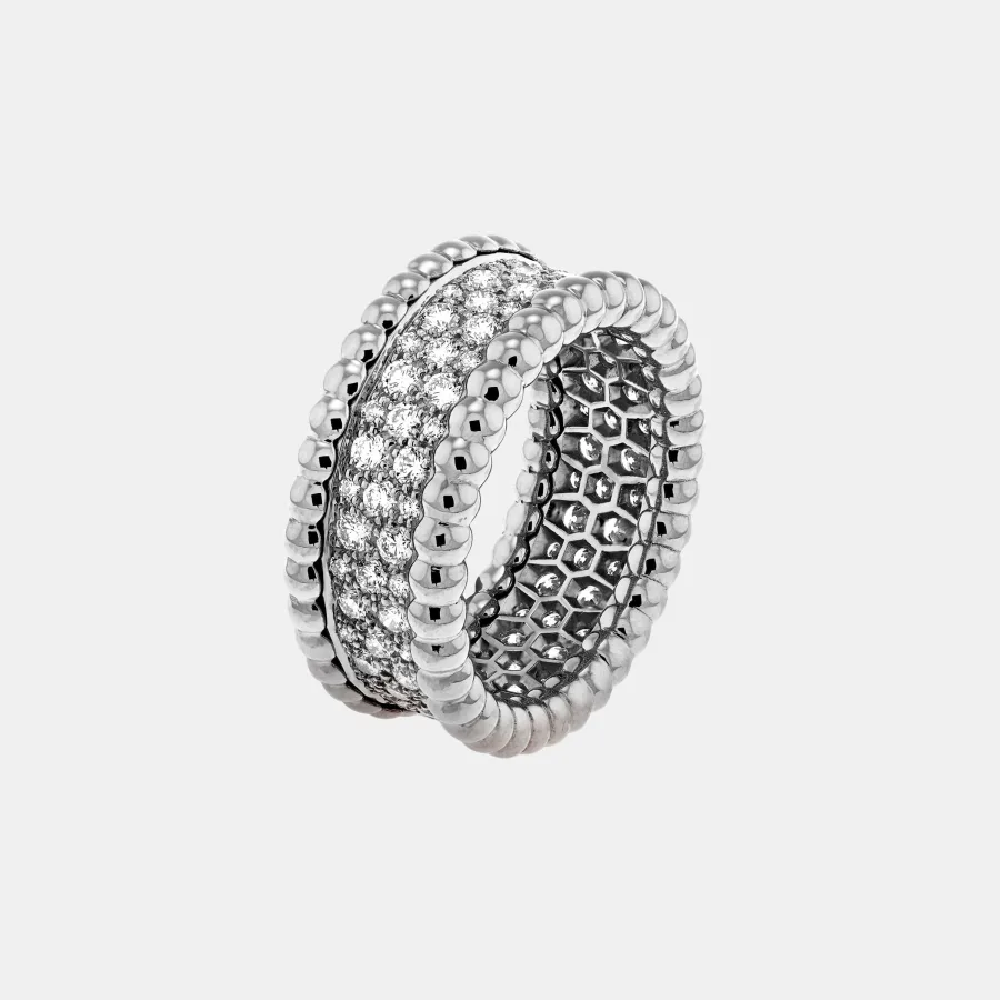 Bague Perlée Van Cleef & Arpels en or blanc, diamant 1.16ct — photographie du modèle, cote d’occasion GOLDMARKET