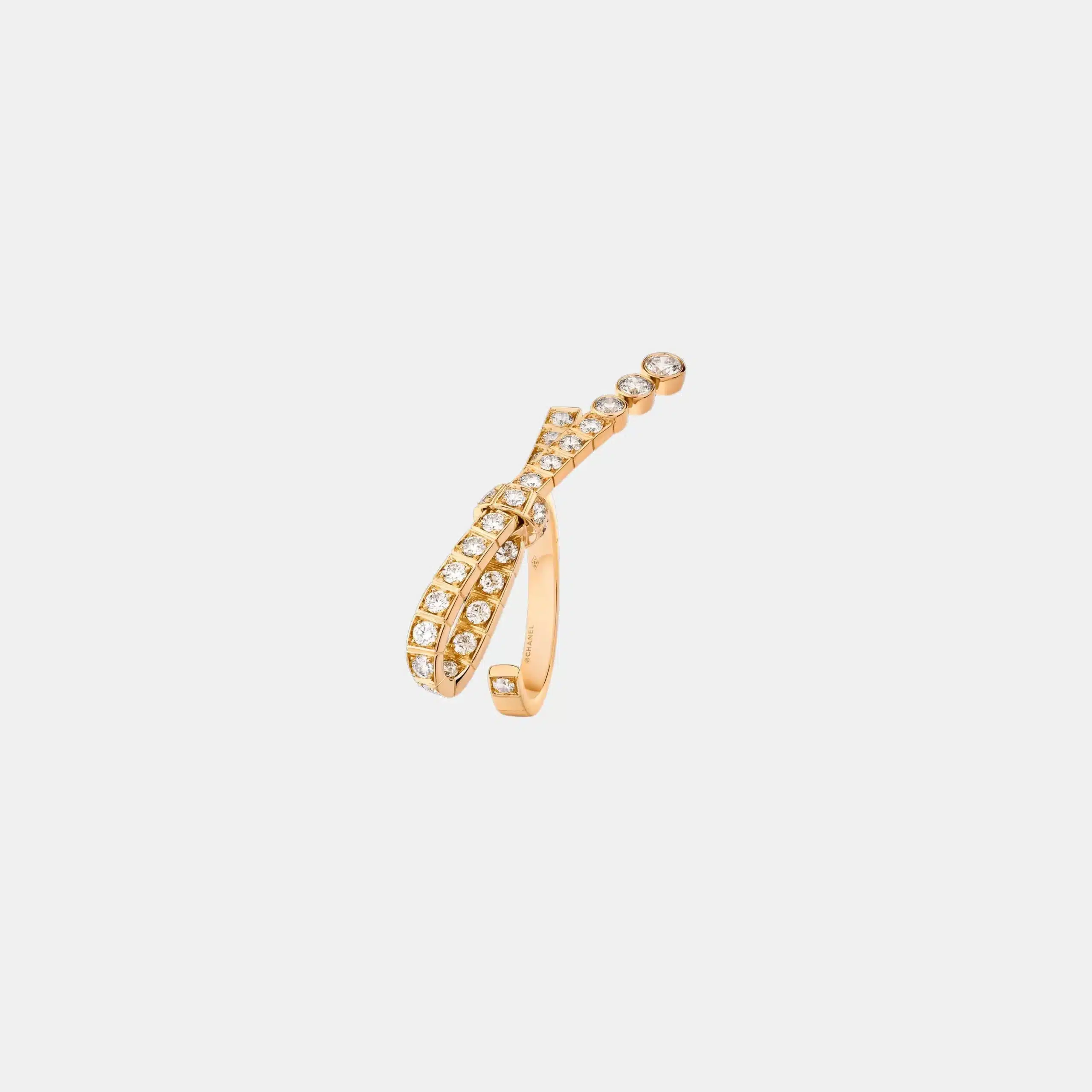 Bague Ruban Chanel en or, diamant