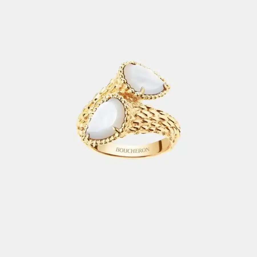 Bague Serpent Bohème Boucheron en or jaune, perle 3.79ct, motifs s — photographie du modèle, cote d’occasion GOLDMARKET