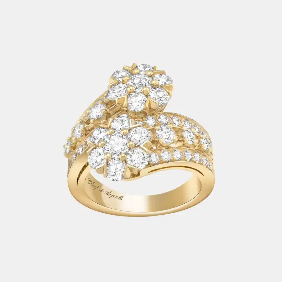 Boucles d'oreilles Snowflake Van Cleef & Arpels en or jaune, bijou d’occasion en très bon état