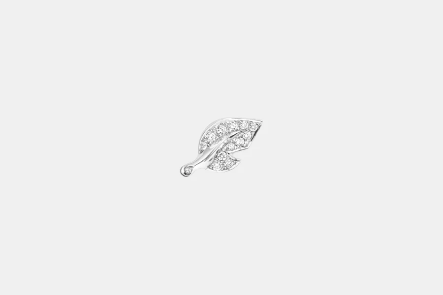 Boucles d’oreilles Bagatelle Dior en or blanc, diamant 0.14 ct