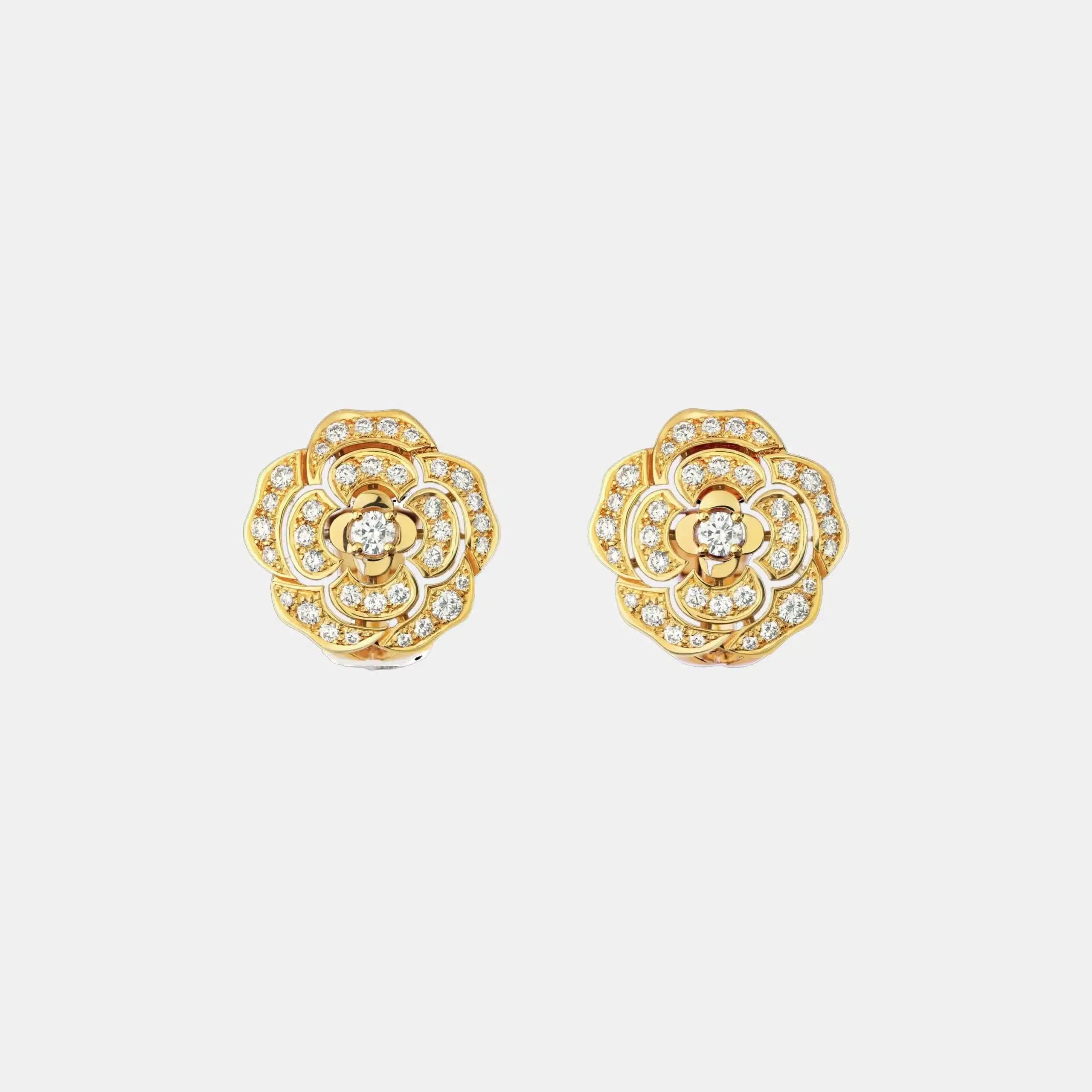Boucles d’oreilles Camélia Chanel en or jaune, diamant