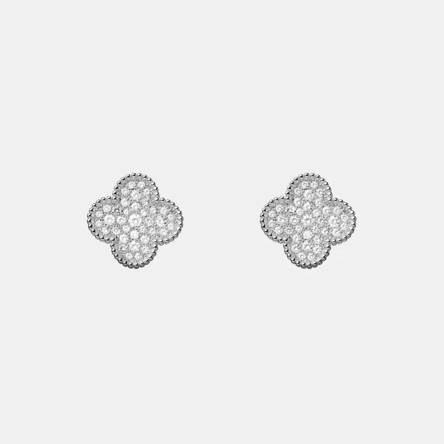 Boucles d’oreilles Magic Alhambra Van Cleef & Arpels en or blanc, diamant 2.14ct