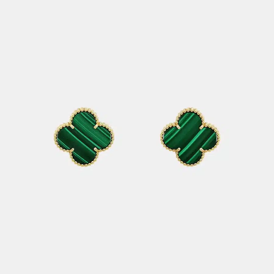 Boucles d'oreilles Magic Alhambra Van Cleef & Arpels en or jaune, malachite — photographie du modèle, cote d’occasion GOLDMARKET