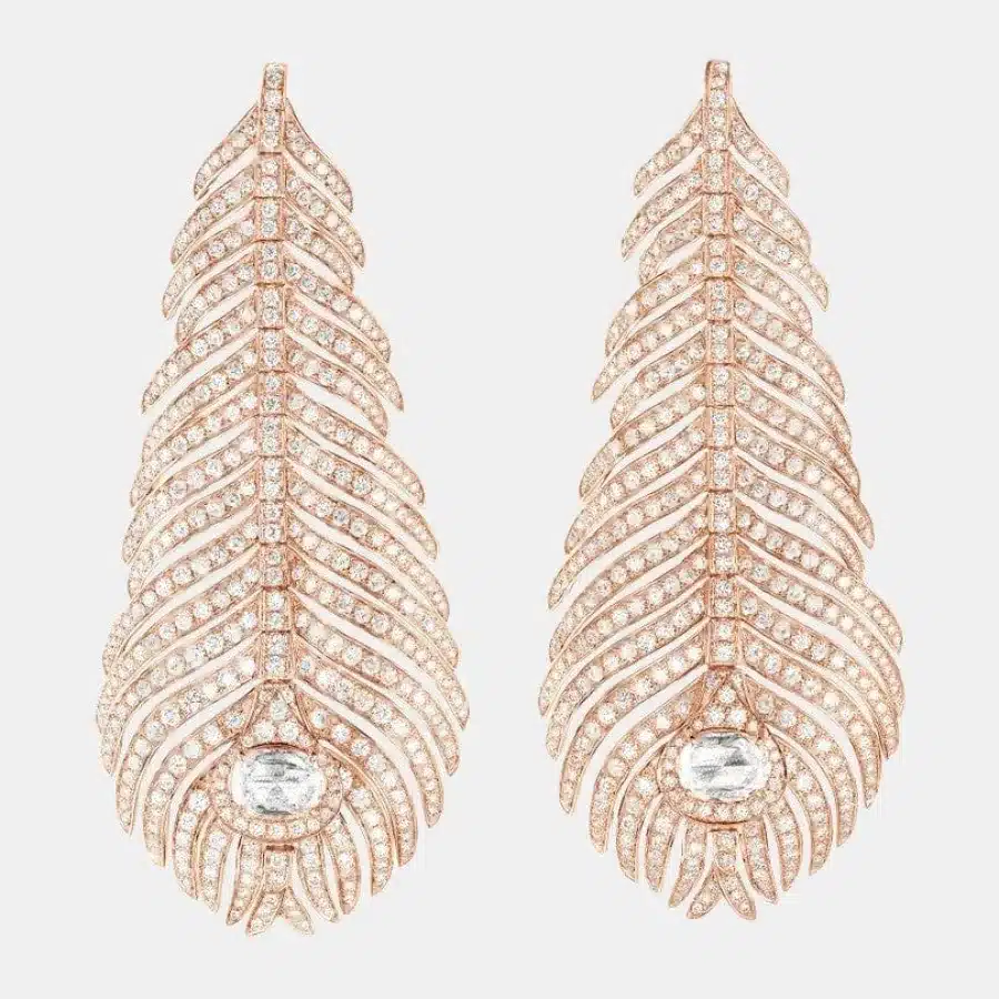 Boucles d'oreilles Plume de Paon Boucheron en or rose, diamant 1.11ct — photographie du modèle, cote d’occasion GOLDMARKET
