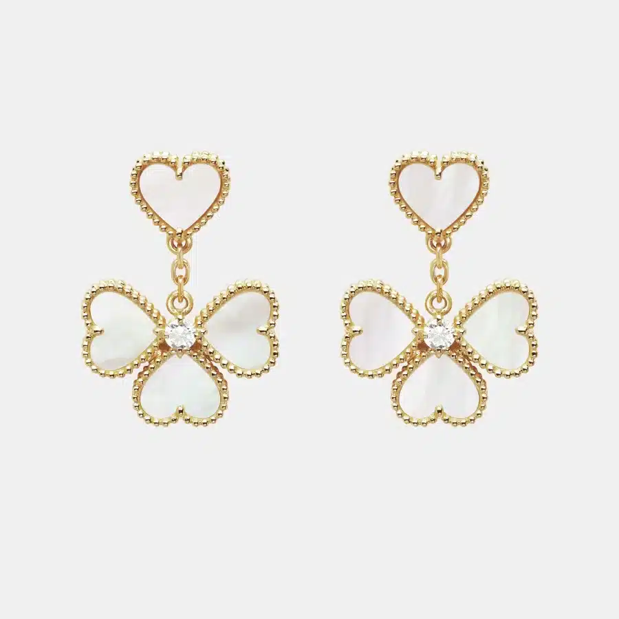 Boucles d’oreilles Sweet Alhambra Van Cleef & Arpels en or jaune, diamant 0.17ct
