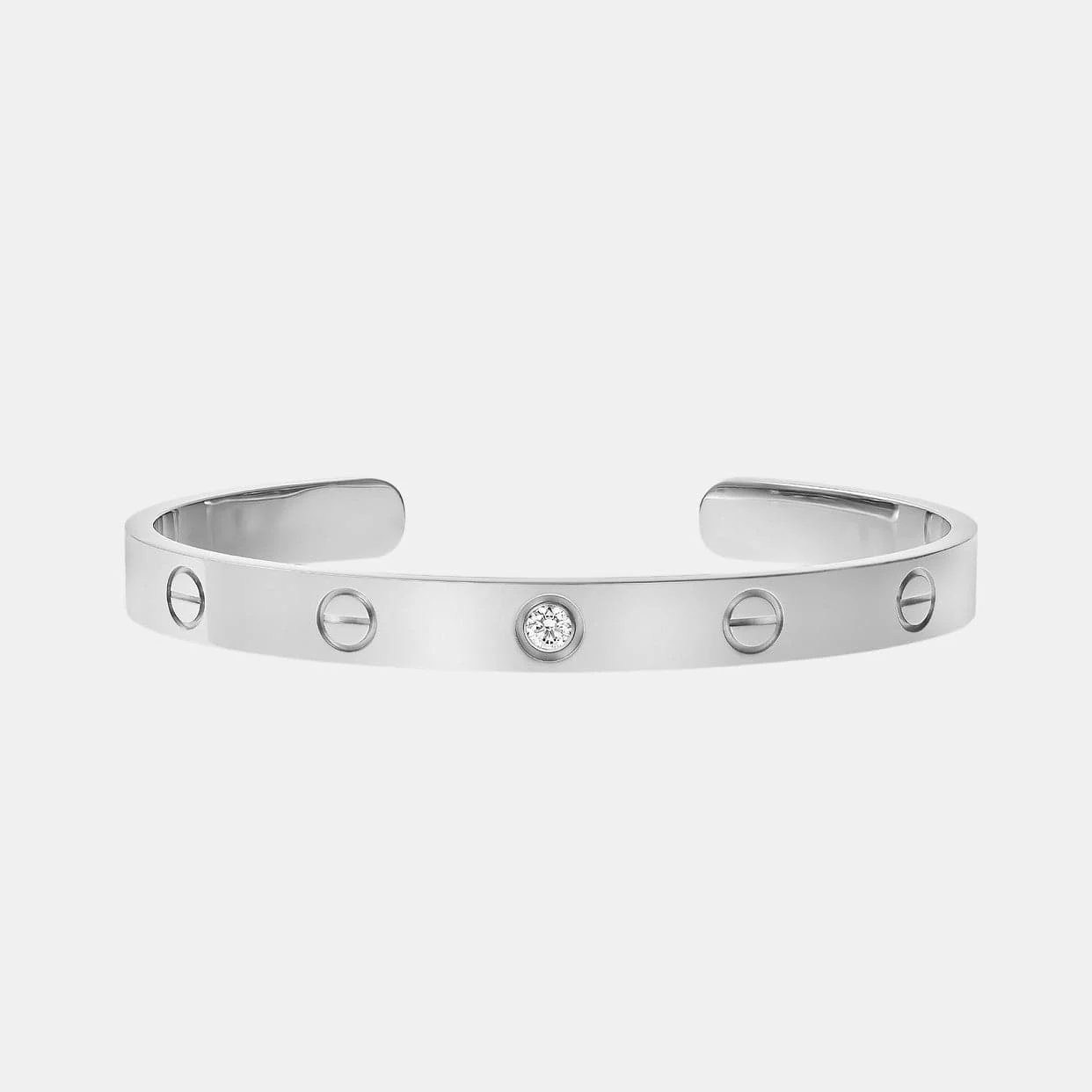 Bracelet Love Cartier en or gris, 1 diamant largeur 6,1 mm — photographie du modèle, cote d’occasion GOLDMARKET