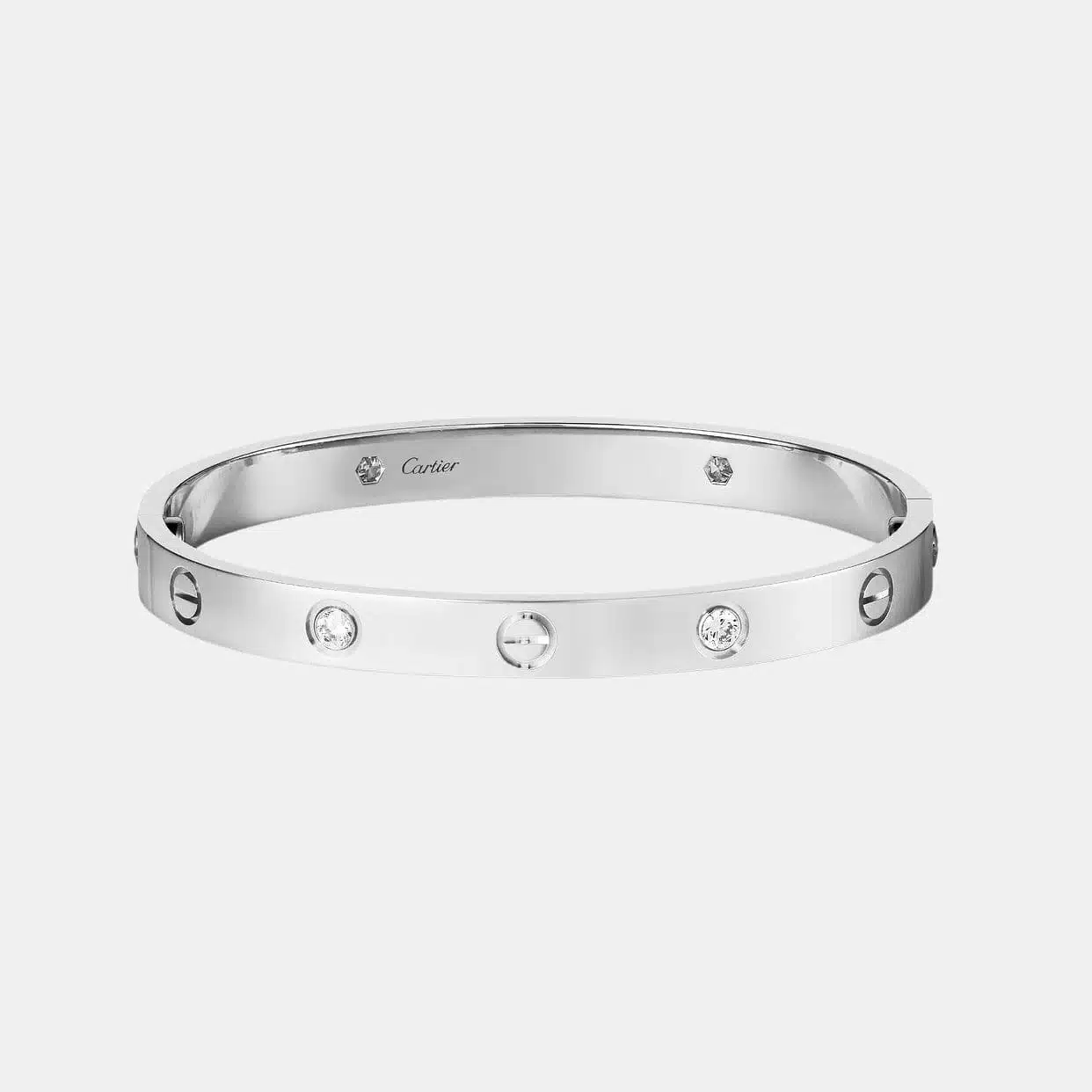 Bracelet Love Cartier en or gris, 4 diamants — photographie du modèle, cote d’occasion GOLDMARKET
