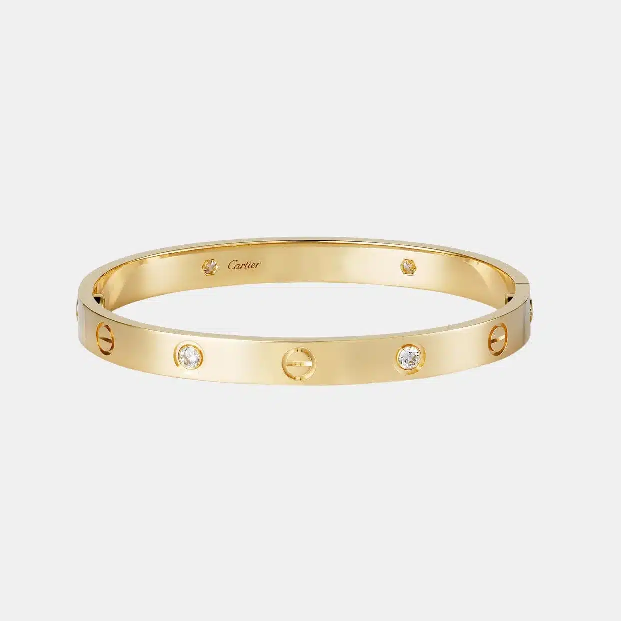 Bracelet Love Cartier en or jaune, 4 diamants — photographie du modèle, cote d’occasion GOLDMARKET