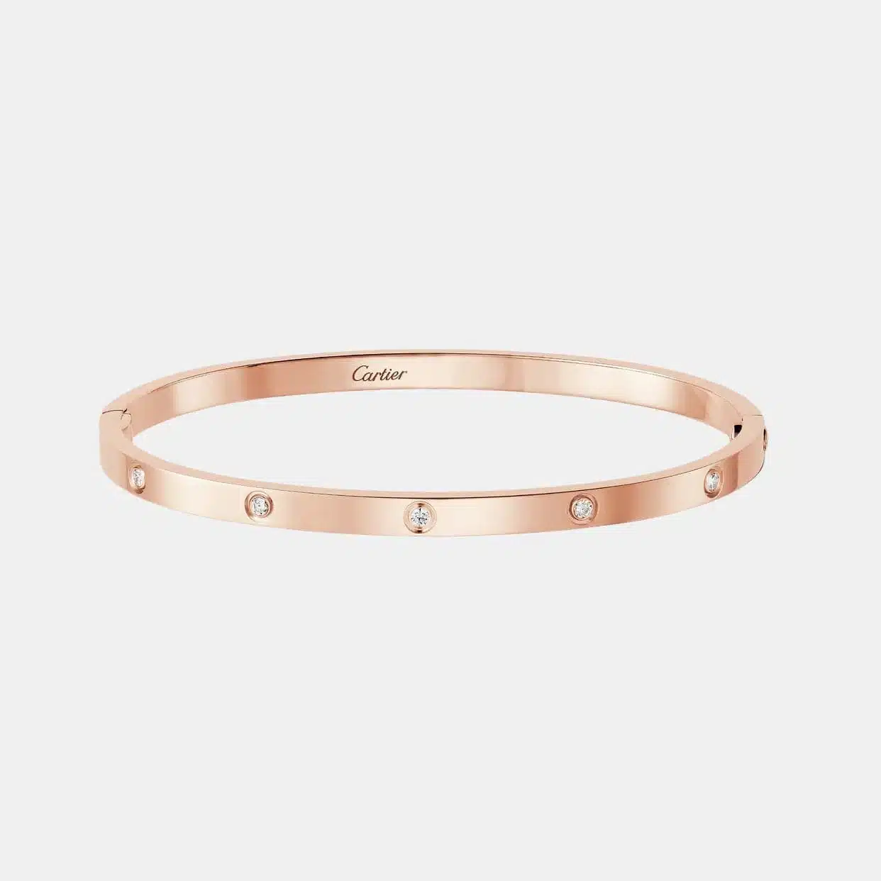 Bracelet Love Cartier petit modèle en or rose, 10 diamants — photographie du modèle, cote d’occasion GOLDMARKET