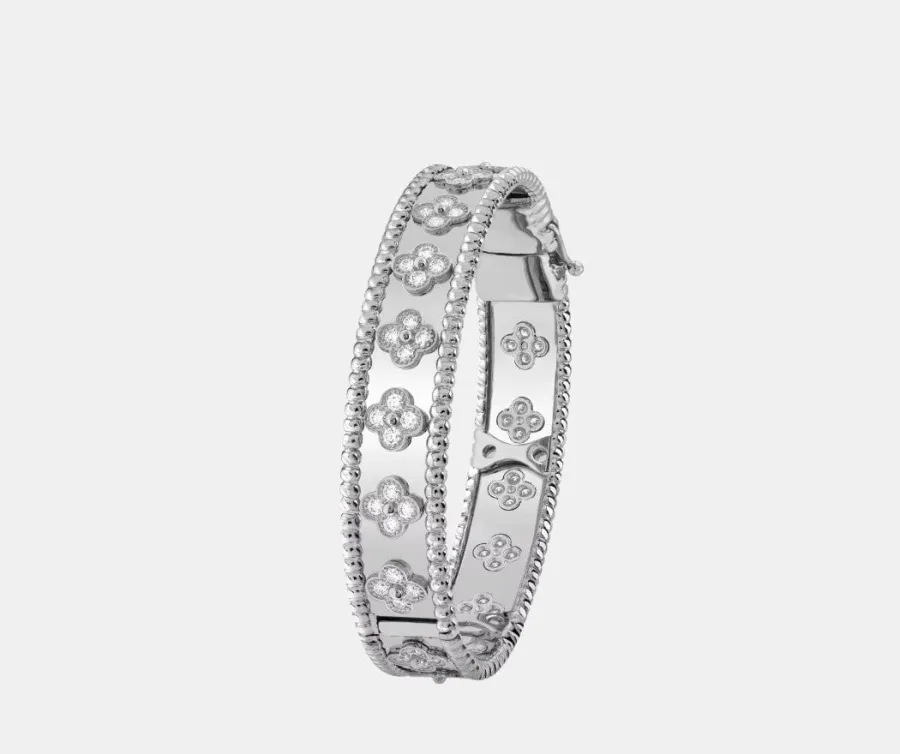 Bracelet Perlée Van Cleef & Arpels en or blanc, diamant 1.61ct — photographie du modèle, cote d’occasion GOLDMARKET
