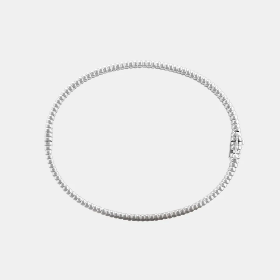 Bracelet Perlée Van Cleef & Arpels en or blanc, diamant 2.16ct — photographie du modèle, cote d’occasion GOLDMARKET