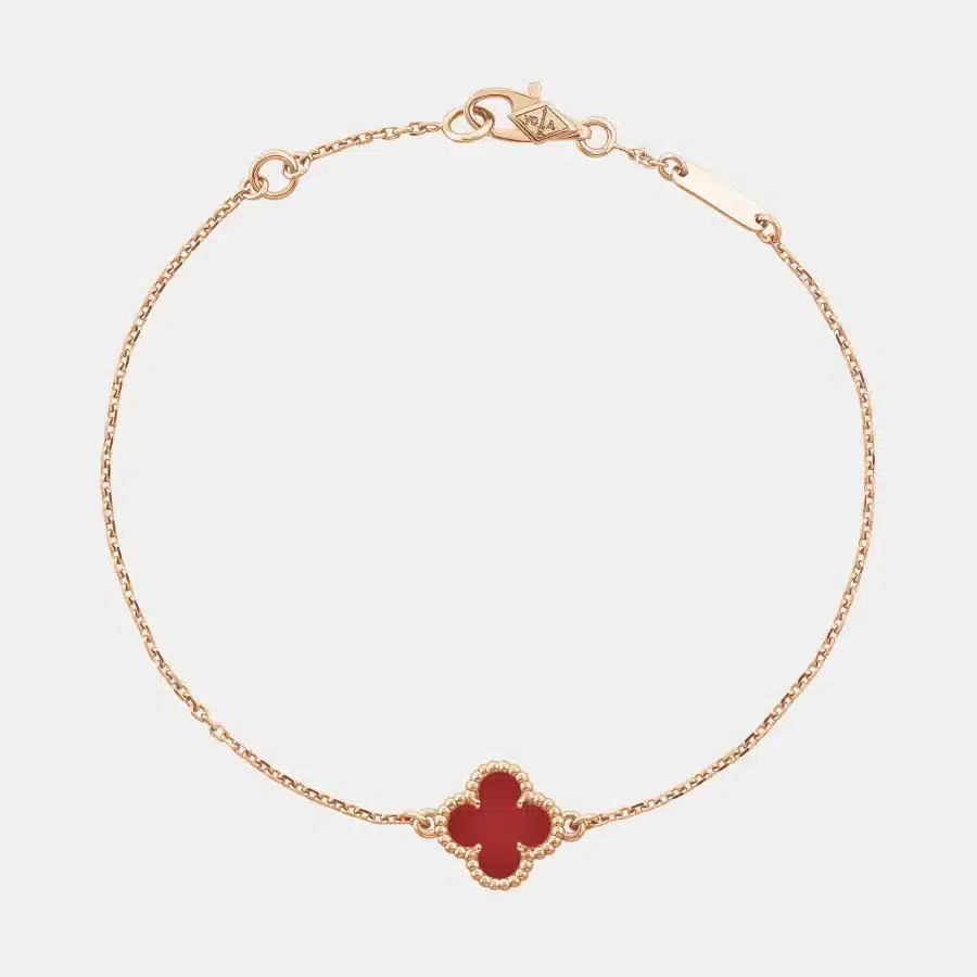 Bracelet Sweet Alhambra Van Cleef & Arpels en or rose, cornaline — photographie du modèle, cote d’occasion GOLDMARKET