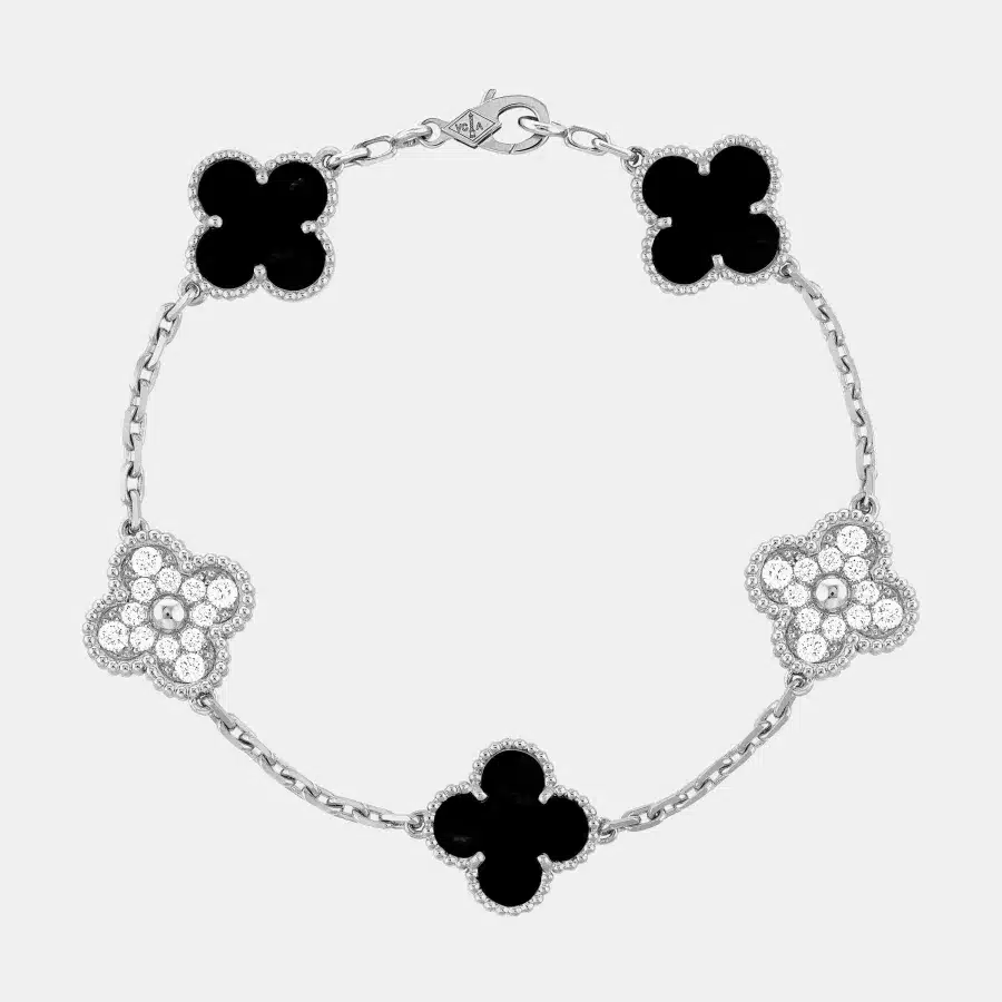 Bracelet Vintage Alhambra Van Cleef & Arpels en or blanc, diamant — photographie du modèle, cote d’occasion GOLDMARKET